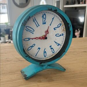 Distressed Aqua Blue Metal 8" Mantle Clock with Red Hands Retro Nautical WORKS